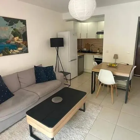 Daire 2 With Terrace And Parking Les Lecques